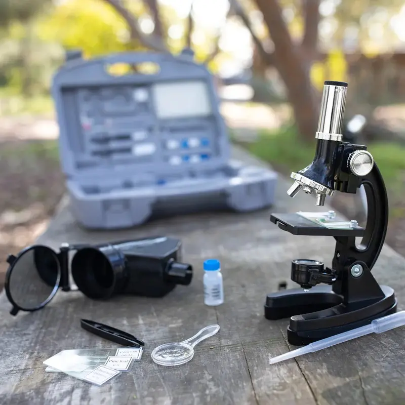 Educational Insights Geosafari Micropro – 95-Piece Beginner Microscope Set 1