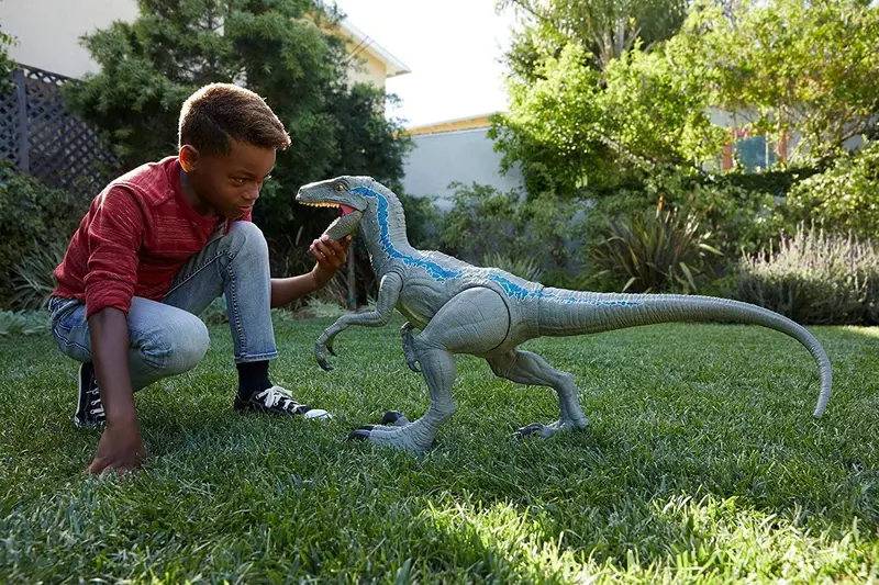 Jurassic World Super Colossal Velociraptor Blue – 90 Cm Dinosaur Figure 1